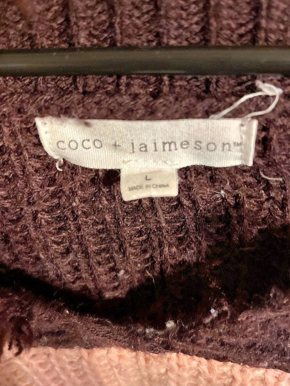Coco + Jaimeson Color Block V-Neck Sweater Size Large